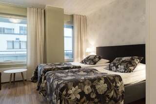 Отель Hotel Milton Йювяскюля Двухместный номер с 2 отдельными кроватями-1